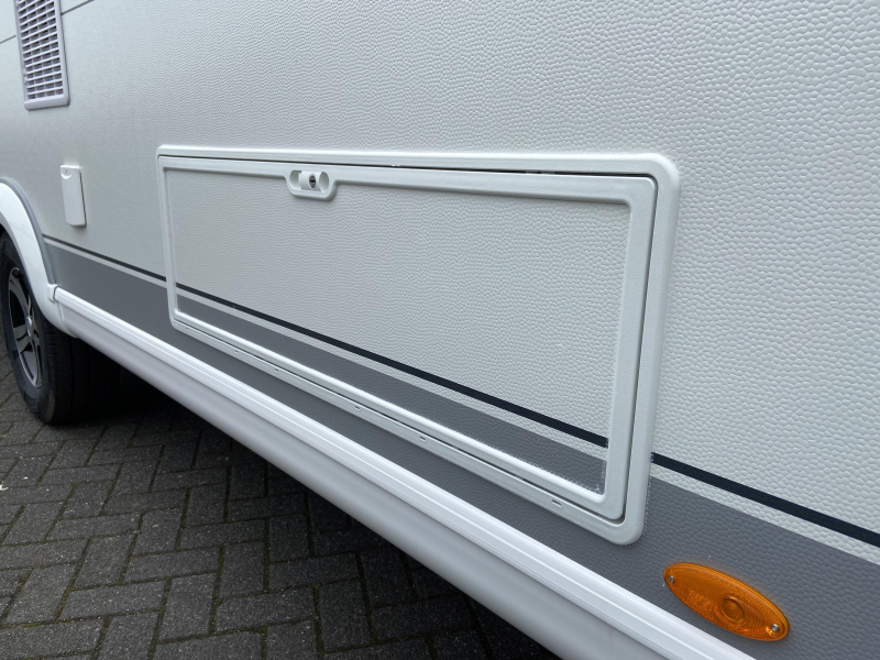 Hobby Maxia 585 UL Einzelbetten, Rundsitzgruppe Foto: 5