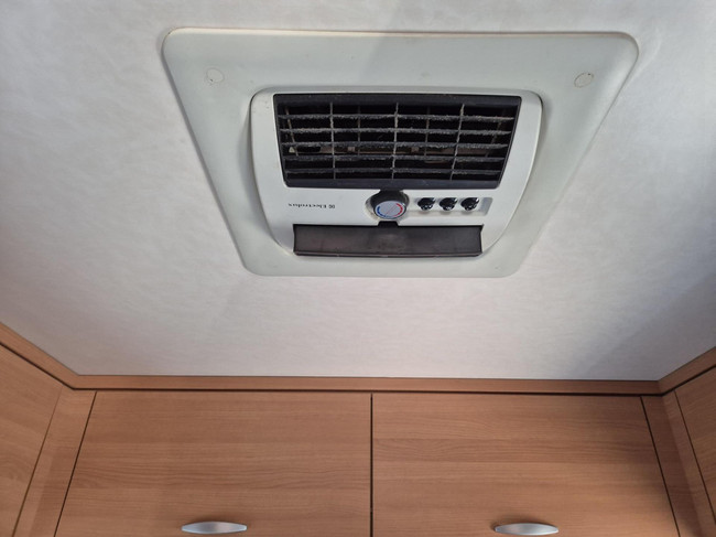 Knaus Sport 500EU enkele bedden, mover, schotel, airco VOL foto: 16