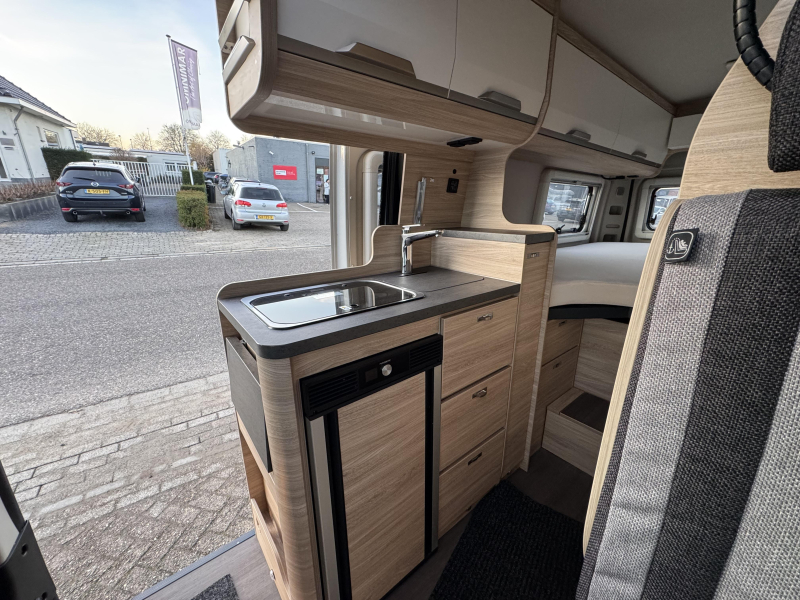 Knaus Boxstar 600 LIFE single beds & many options photo: 10