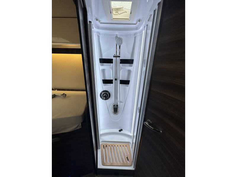 Laika Ecovip 4109 H Fiat 140PK Automaat NIEUW  foto: 11
