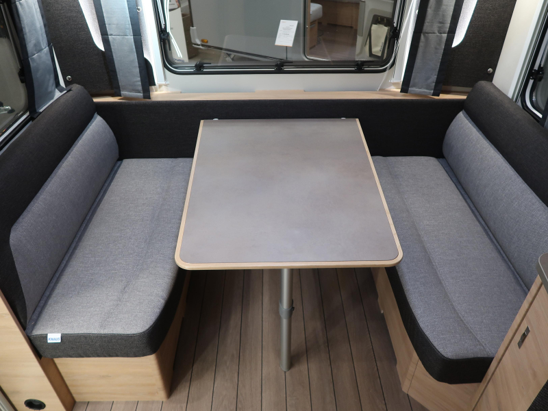 Knaus Sudwind Black Selection 460 EU ENKELE BEDDEN  foto: 7
