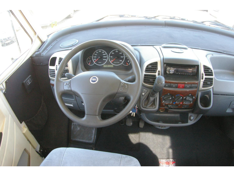 Hymer B 654 Cama francesa, Autom&aacute;tico, Aire acondicionado foto: 16