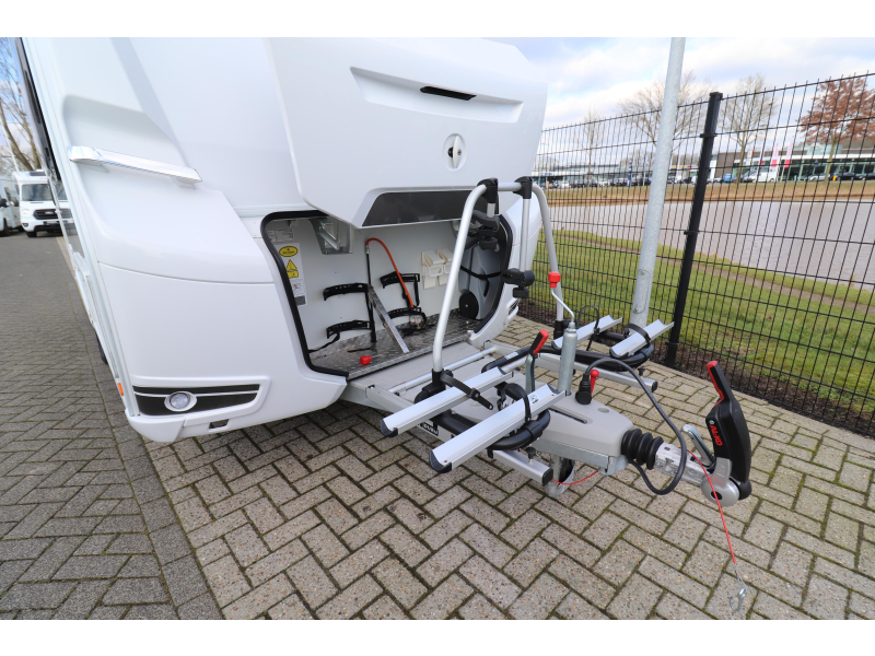 Dethleffs Aero 410 QS Dwarsbed / mover / luifel  foto: 2