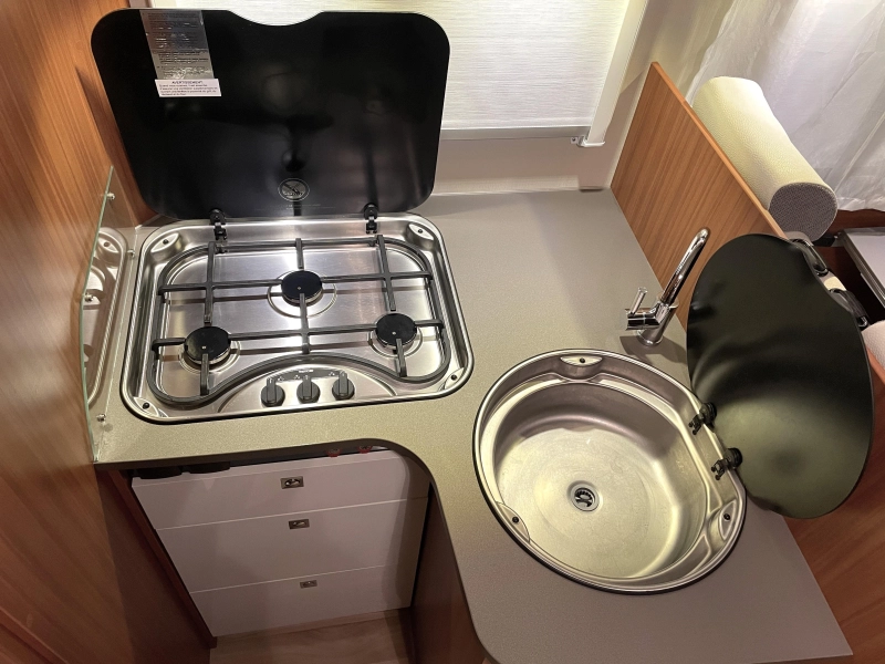 Etrusco T 6900 QB Lichtgewicht top camper  foto: 11