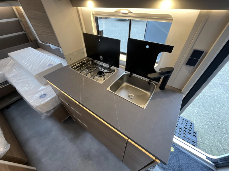 Dethleffs Nomad 460 EL MOVER-LUIFEL-NIEUW MODEL foto: 7