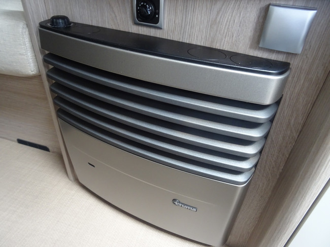 Bürstner Premio Plus 440 TK foto: 8