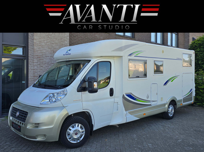 Autostar Athenor 589 TV + SATELLIET ZONNEPANELEN BEARLOCK foto: 0