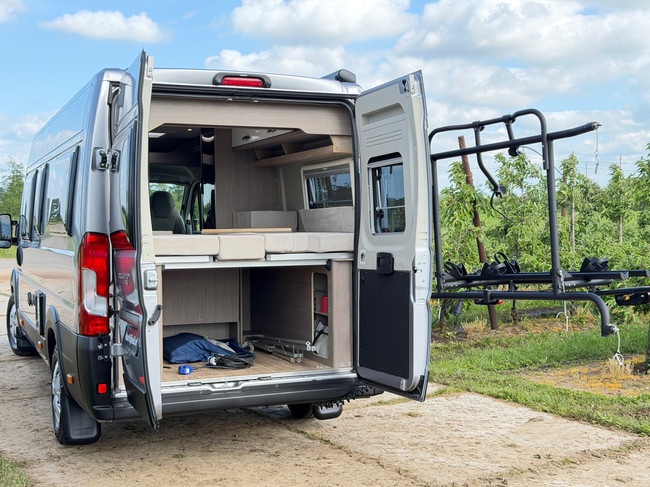 P&ouml;ssl Roadcruiser 2 A&Ntilde;OS DE GARANT&Iacute;A / Autom&aacute;tico de 9 velocidades 2024 Solar / AllSeasons / Navi / Portabicicletas giratorio foto: 4