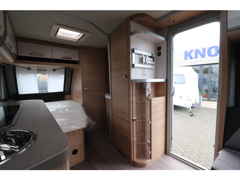Knaus Sudwind Black Selection 450 FU Modell 2026 - 1700KG - 147 Foto: 12