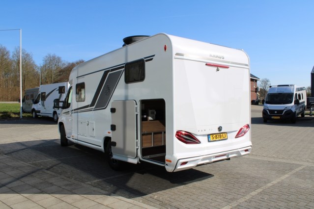 Jonge Knaus VanSation 650 Peugeot 2.2 l/ 165 pk met slechts 7.873 km enkele bedden (45  foto: 7