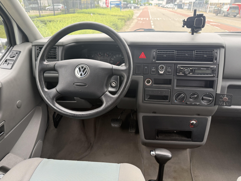 Volkswagen California 2.5 TDI T4 Generation 2001 AUT  foto: 9