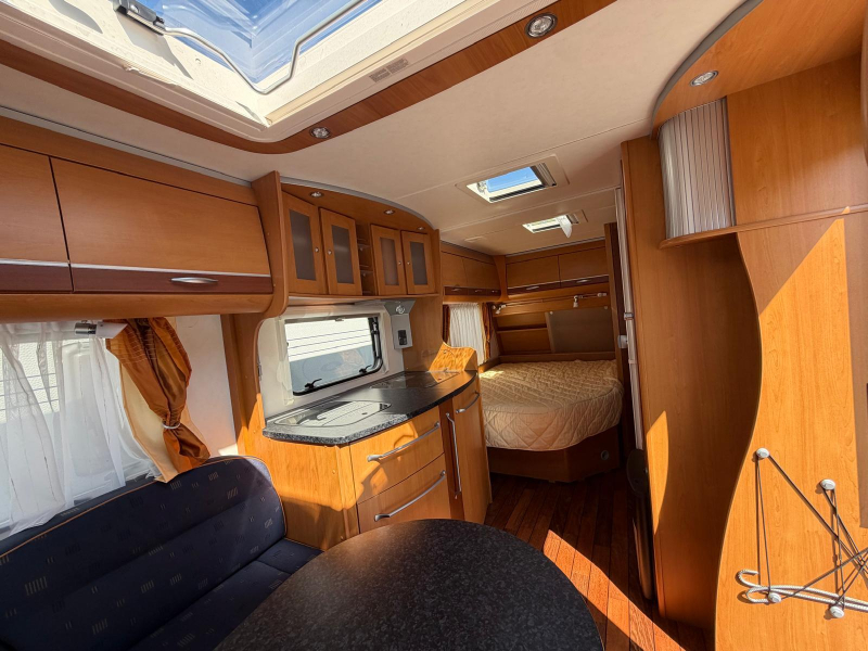Dethleffs Beduin Emotion 485 DB con toldo e Isabella VT foto: 12