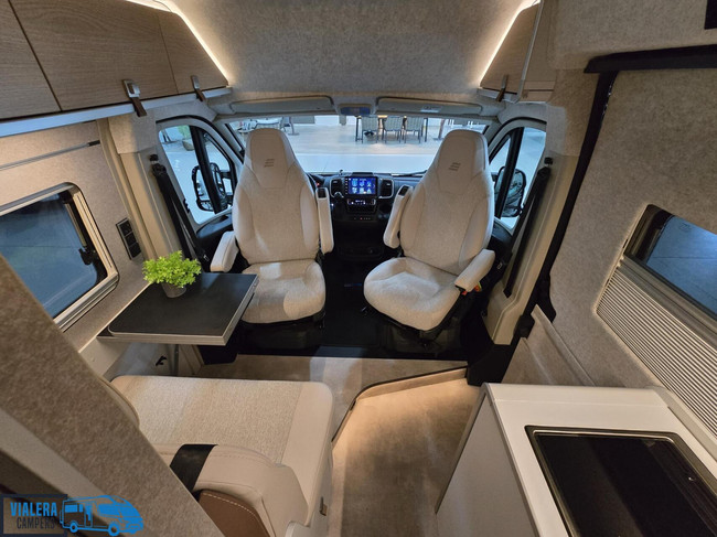 Hymer Yosemite 600 * Automaat* Lengtebedden*6-meter* foto: 4