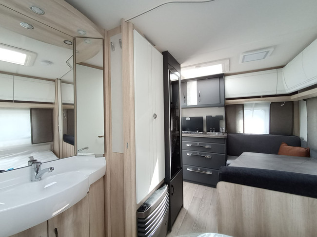Hobby De Luxe 400 SFE Foto: 15