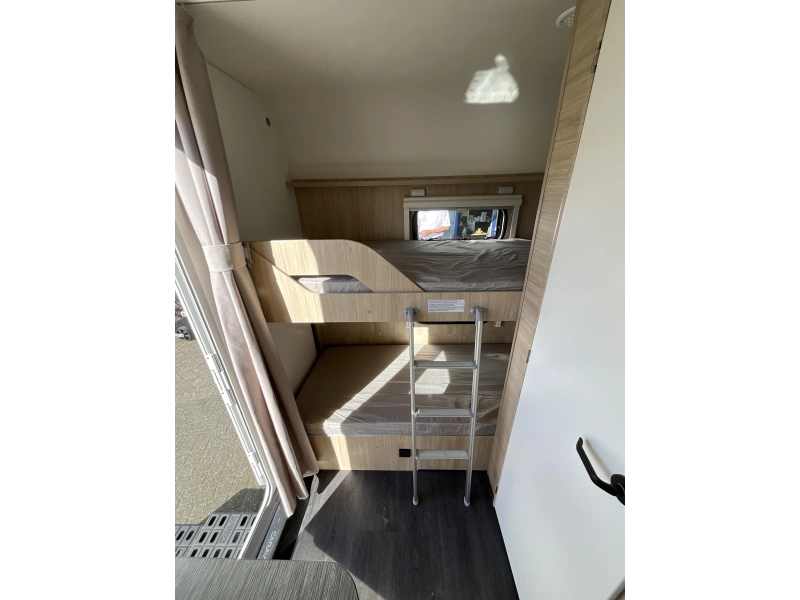 Caravelair Alba Family 466 STAPELBED-VOORTENT  foto: 3