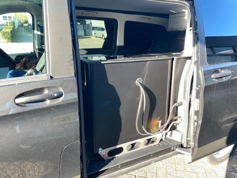 VANTourer Urban Prime 114 CDI Autom&aacute;tico/Techo elevable/Enganche de remolque foto: 11