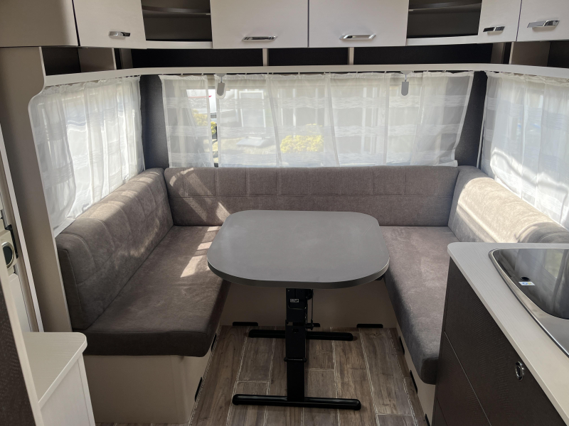 Dethleffs C'Go 495 FR Cassette Awning photo: 4