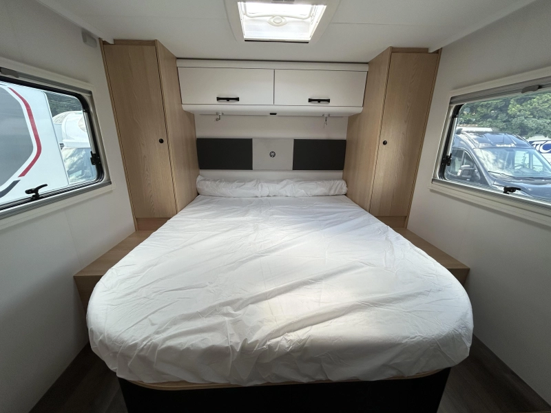 Sunlight T 690 L Queensbed + Hefbed  foto: 2