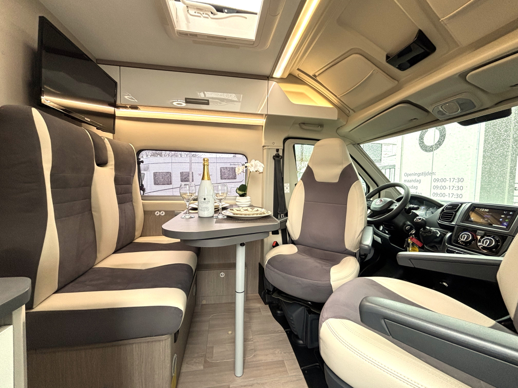 Chausson V594 Roadline QUERBETT FIAT8 LUFTFEDERUNG 5.99M Foto: 10
