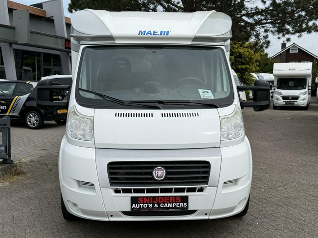 Maesss Sunline T665 nieuwstaat lengtebedden foto: 13