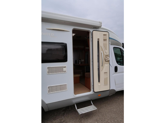 Hobby D650ESC|Enkele bedden|61766KM|Zeer netjes|2xAirco ! foto: 16