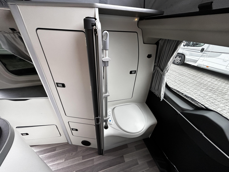 Ford Westfalia Nugget Plus 2021/Automaat/hefdak/5.30  foto: 11
