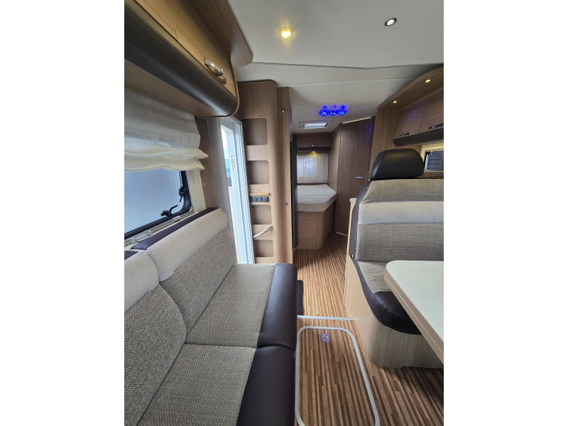 Adria Matrix Axess 650 SF b.j 2013 Gezin Camper  foto: 12