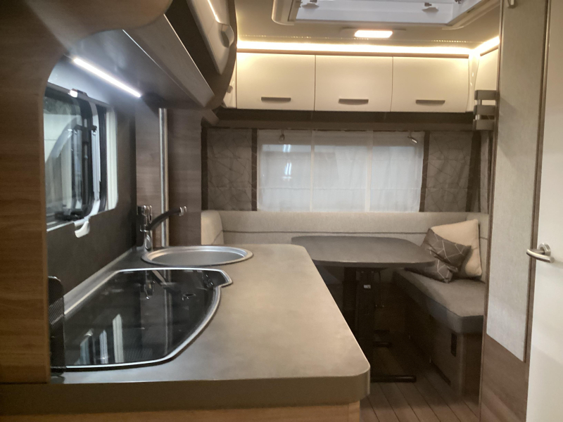 Knaus Sport 460 EU mover/omnistor foto: 10