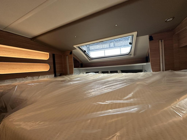 Weinsberg CaraSuite 650 MEG automaat, 165 pk, hefbed foto: 15