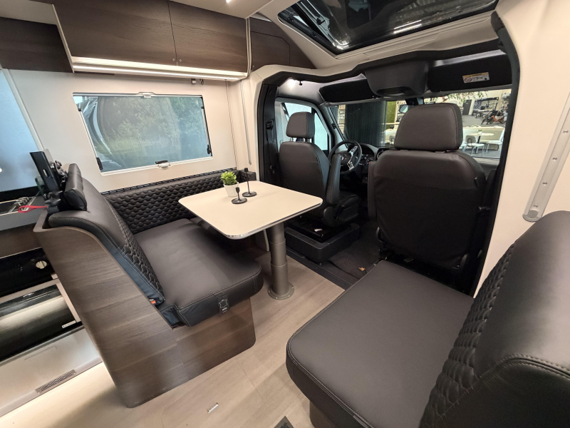 Adria Matrix Supreme MB 670 SL automaat / trekhaak  foto: 7