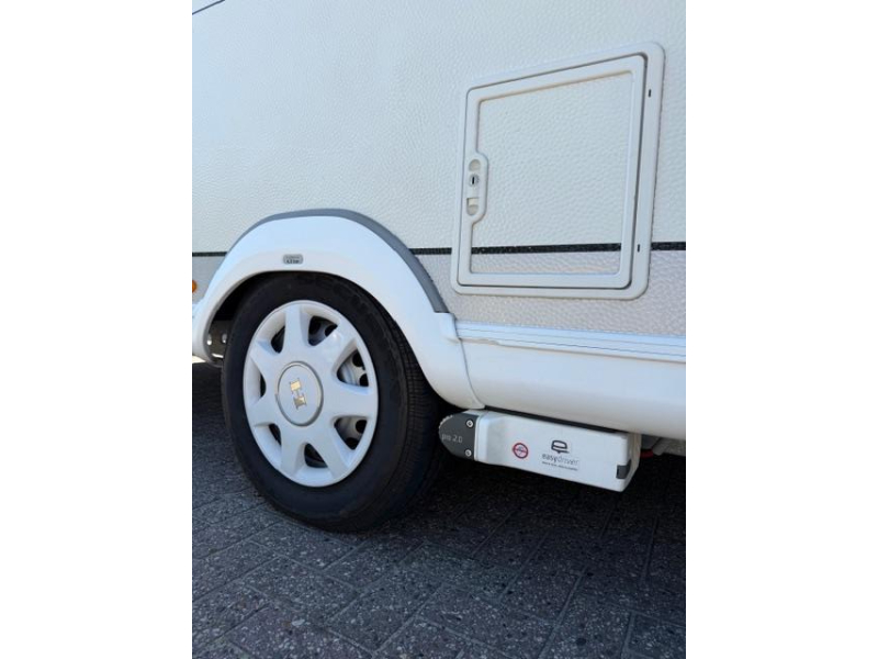 Hobby De Luxe 540 UL Incl. Mover en Voortent  foto: 9