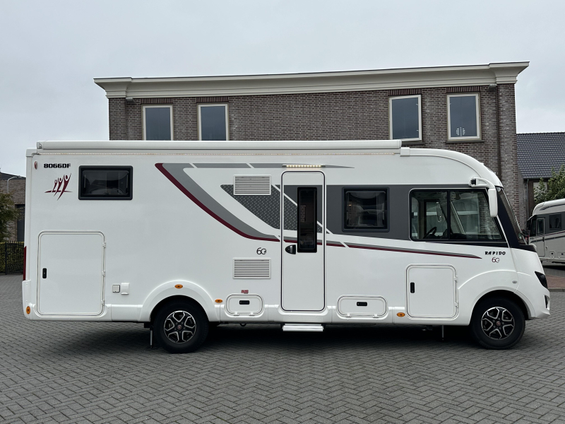 Rapido 8066 DF Heavy chassis 4.400 kg  foto: 1