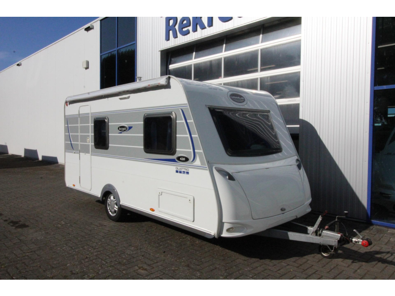 Caravelair Antares 420 Quatro 420 AMF Etuiluifel + zijwand(en)  foto: 1