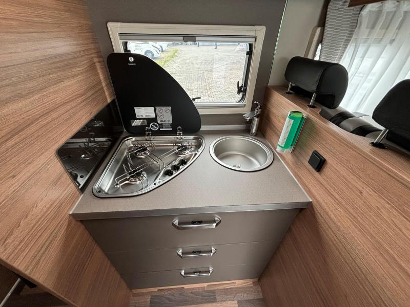 Weinsberg CaraSuite 700 ME 5p,Maxi,Ensuite bad 0256  foto: 9