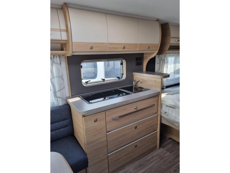 Fendt Bianco Activ 445 SFB 1700 kg - Truma Combi 4e  foto: 10