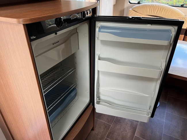 Bürstner Averso 410 Ts Plus Hefbed , zeer nette staat! 2014 foto: 7