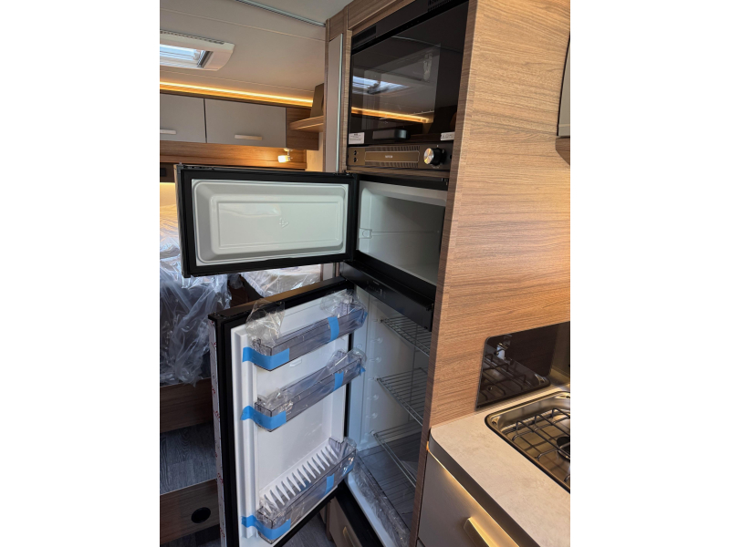 Knaus L!ve I 700 MEG foto: 1