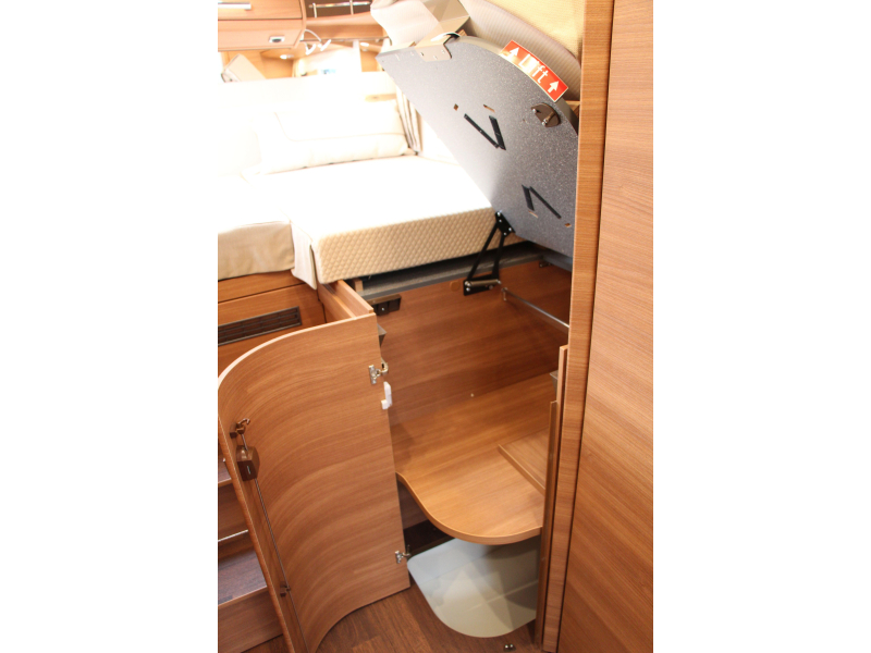 Carthago Chic C-Line I 4.9 LE-L Enkele bedden + Hefbed  foto: 70