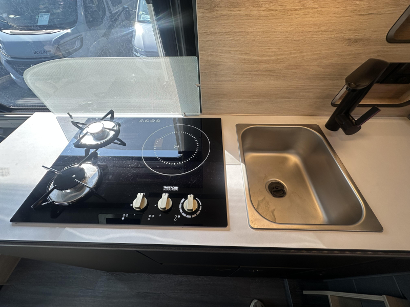 Weinsberg X-Pedition 600 MQ 4x4 Mercedes Sprinter foto: 9