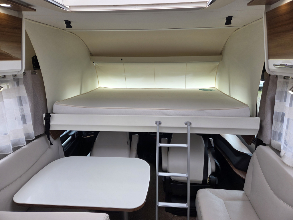 Pilote Sensation P740 Queensbed 2018 foto: 23