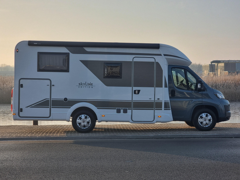 B&uuml;rstner Lyseo Time T Skyline 690 G Edition photo: 1