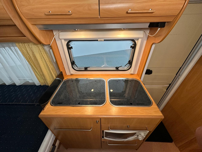 Chateau Cantara 403 C Comfort Traveller Foto: 7