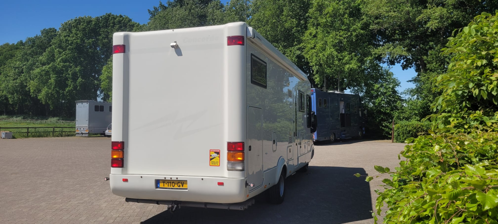 DAIMLERCHRYSLER AG 616 CDI foto: 20