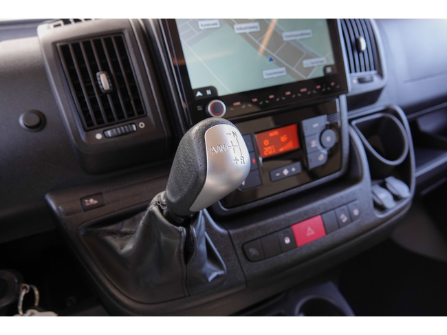 Hymer B 708 SL 180 CV Aut. | Sistema de nivelaci&oacute;n | Bater&iacute;as de litio | Aire acondicionado de techo foto: 23
