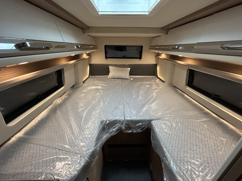 Malibu Genius 641 LE Mercedes Benz - Nieuw  foto: 10