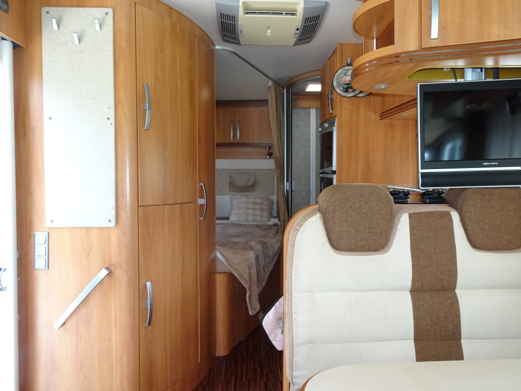 Hymer B654CL foto: 2