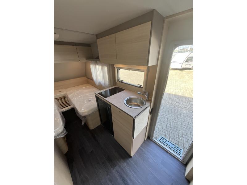 Weinsberg CaraCito 470 EU ENKELE BEDDEN-AIRCO  foto: 5