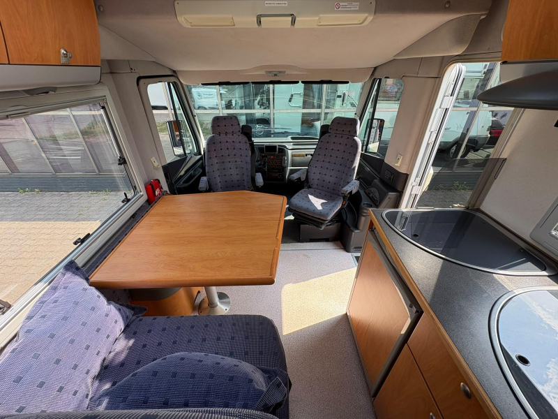 Knaus Travel-Liner 2XAirco,Cama fija,Cama abatible foto: 12