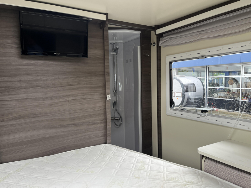 McLouis Carat 480 G -Queensbed-Levelsysteem Foto: 17