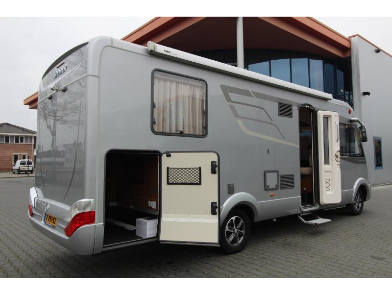 Hymer BML-I Queen bed + fold-down bed photo: 5